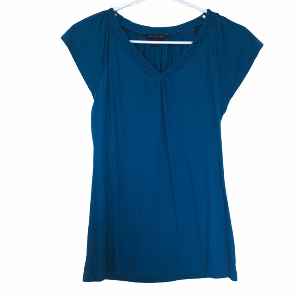 Women’s banana republic shirt size small